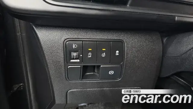 Hyundai Staria 2021 — Фото 16/20