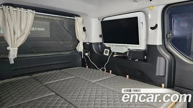 Hyundai Staria 2021 — Фото 19/20
