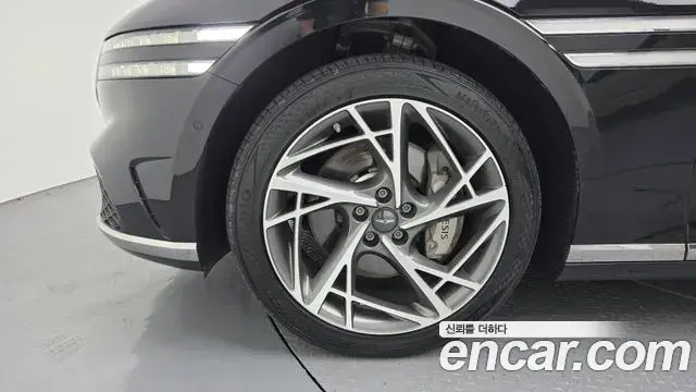 Genesis G90 2022 — ფოტო 14/20