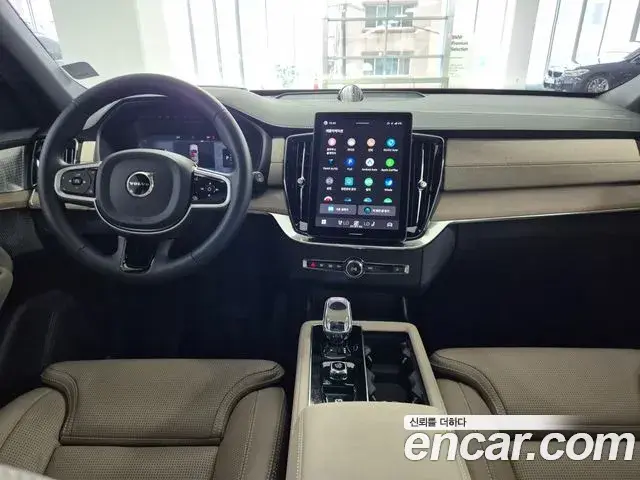 Volvo XC90 2025 — Photo 6/18