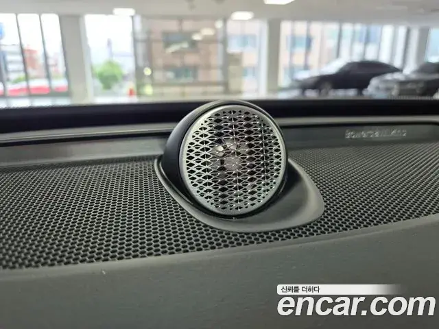 Volvo XC90 2025 — Photo 8/18