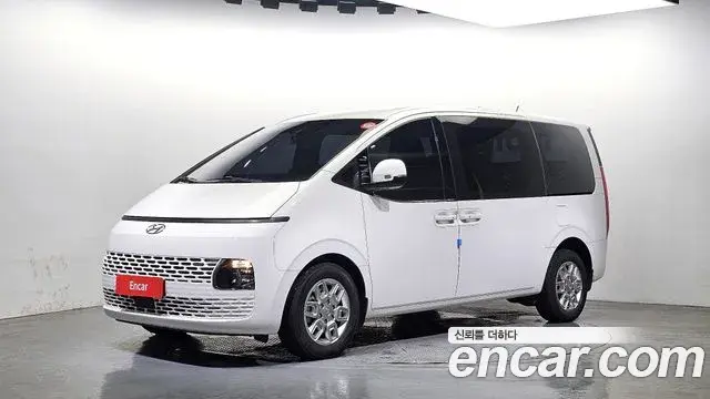 Hyundai Staria 2022 — Фото 1/20