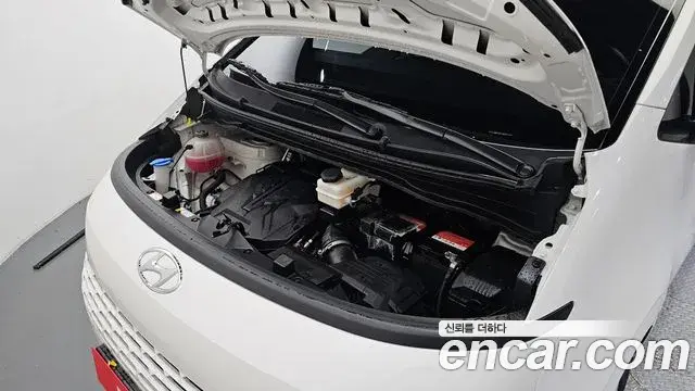 Hyundai Staria 2022 — Фото 6/20