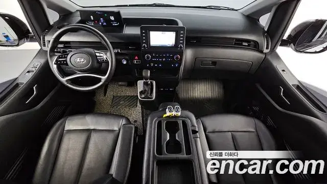 Hyundai Staria 2022 — Фото 7/20