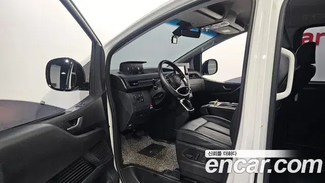 Hyundai Staria 2022 — Фото 10/20