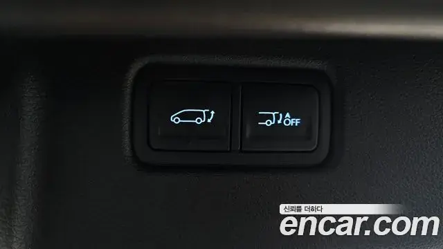 Hyundai Staria 2022 — Фото 17/20