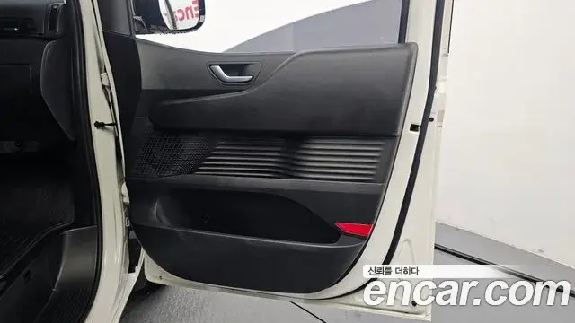 Hyundai Staria 2022 — Şəkil 20/32
