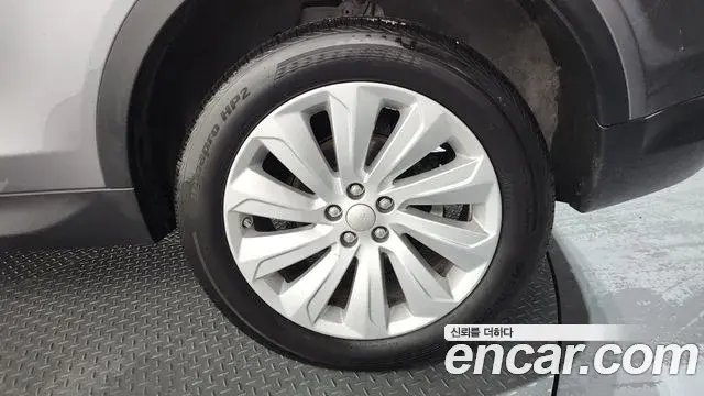 Land Rover Discovery Sport 2020 — Photo 6/36