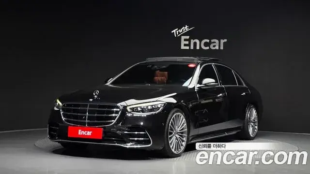 Mercedes-Benz S-Class 2023 — Photo 19/34