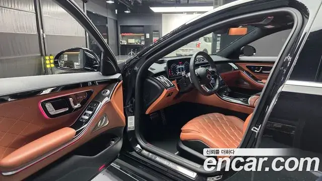 Mercedes-Benz S-Class 2023 — Photo 30/34