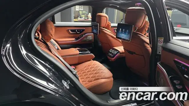 Mercedes-Benz S-Class 2023 — Photo 34/34