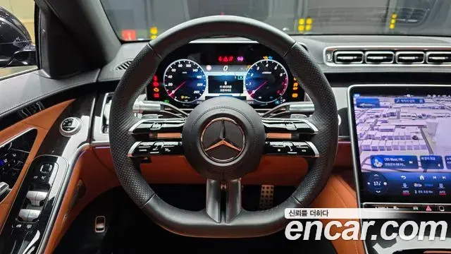 Mercedes-Benz S-Class 2023 — Photo 6/34
