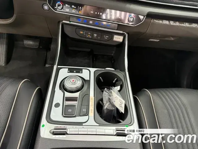 Kia Carnival 2025 — Şəkil 6/20