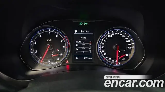 Hyundai Veloster 2020 — Фото 8/20
