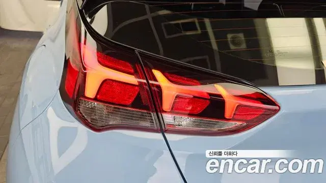 Hyundai Veloster 2020 — ფოტო 21/30