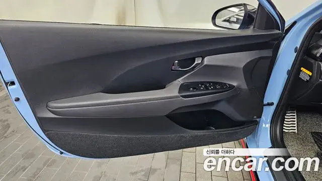 Hyundai Veloster 2020 — ფოტო 5/30