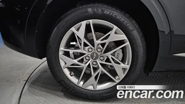 Genesis GV70 2023 — Şəkil 34/37