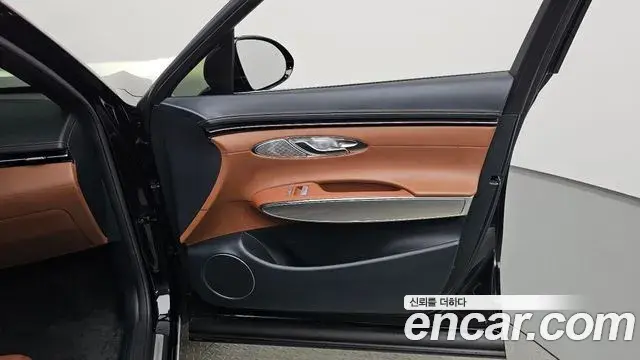 Genesis GV70 2023 — Şəkil 10/37