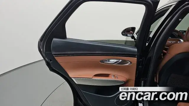 Genesis GV70 2023 — Şəkil 15/37