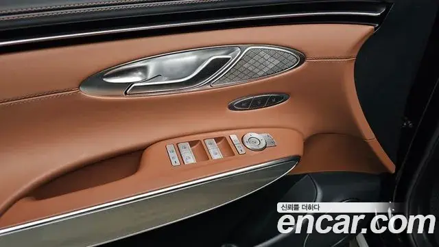 Genesis GV70 2023 — Şəkil 11/37