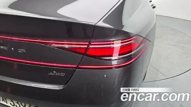 Genesis G90 2022 — Photo 16/42