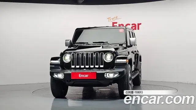 Jeep Wrangler 2021 — ფოტო 17/20