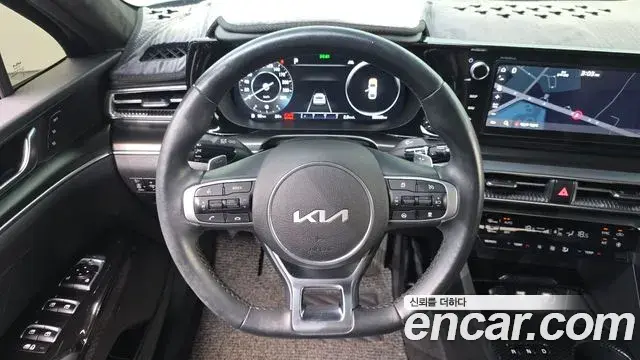 Kia K5 2023 — Photo 25/34