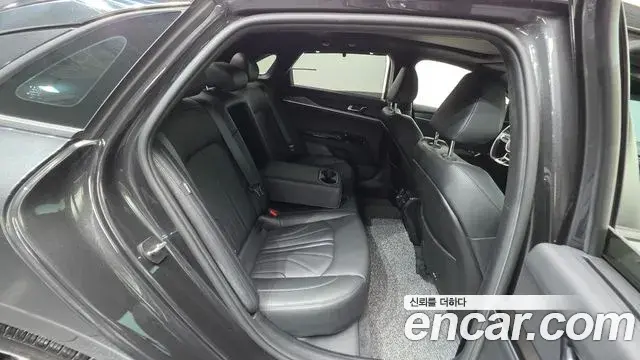 Kia K5 2023 — Photo 27/34