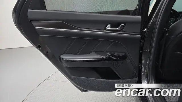 Kia K5 2023 — Photo 20/34