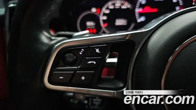 Porsche Cayenne 2022 — Photo 5/36