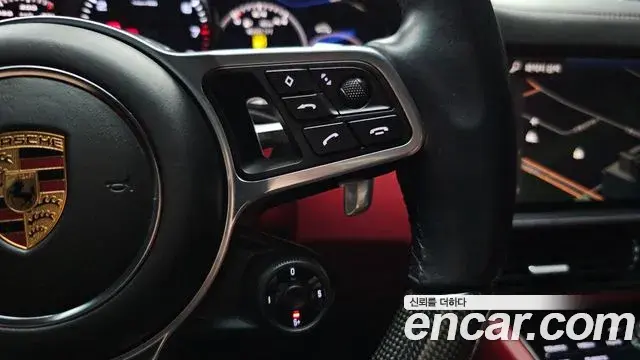 Porsche Cayenne 2022 — Photo 22/36