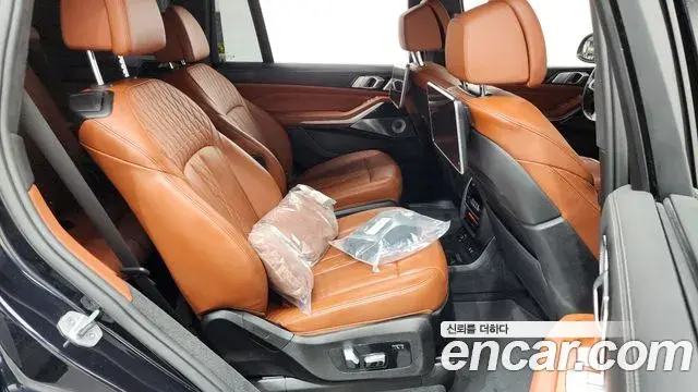 BMW X7 2022 — Şəkil 21/37