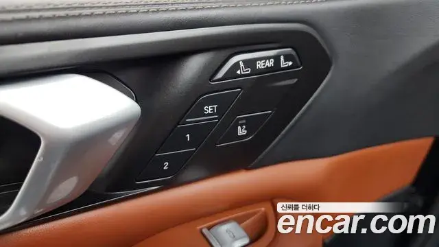 BMW X7 2022 — Şəkil 34/37