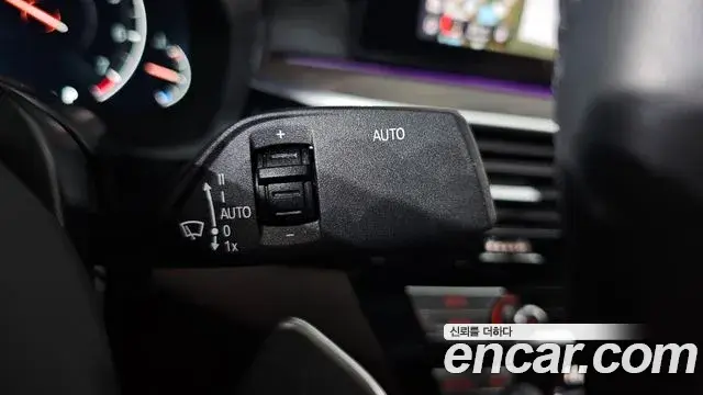 BMW 5 Series 2019 — Фото 18/20