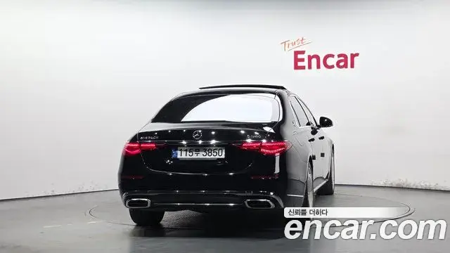 Mercedes-Benz S-Class 2023 — ფოტო 8/37