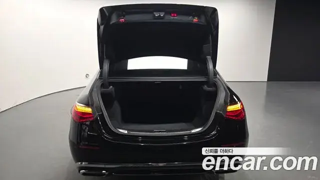 Mercedes-Benz S-Class 2023 — ფოტო 30/37