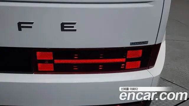 Hyundai Santa Fe 2024 — Şəkil 27/32