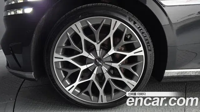 Genesis G90 2023 — Şəkil 34/39