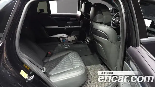 Genesis G90 2023 — Şəkil 26/39