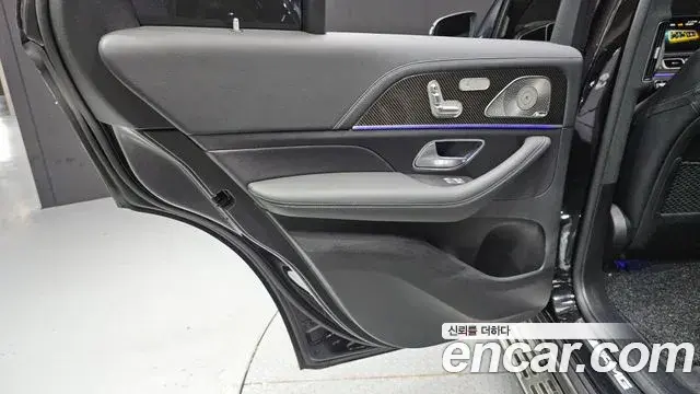 Mercedes-Benz GLE-Class 2022 — ფოტო 8/37
