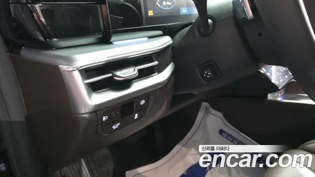 Hyundai Grandeur Hybrid 2023 — Şəkil 37/40