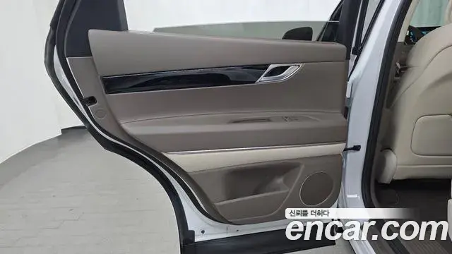 Genesis GV80 2023 — ფოტო 10/33