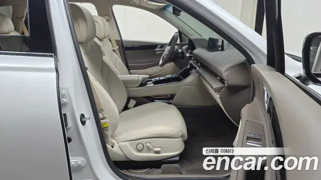 Genesis GV80 2023 — ფოტო 26/33