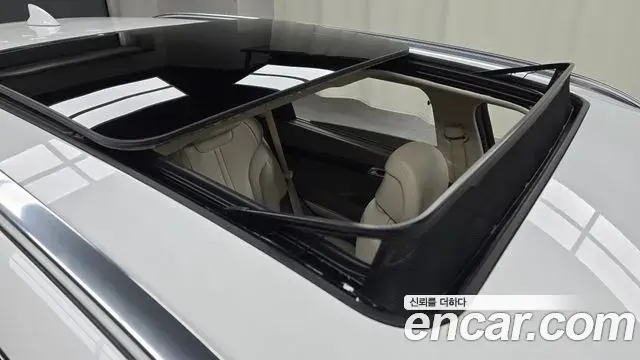 Genesis GV80 2023 — ფოტო 21/33