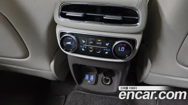 Genesis GV80 2023 — ფოტო 17/33