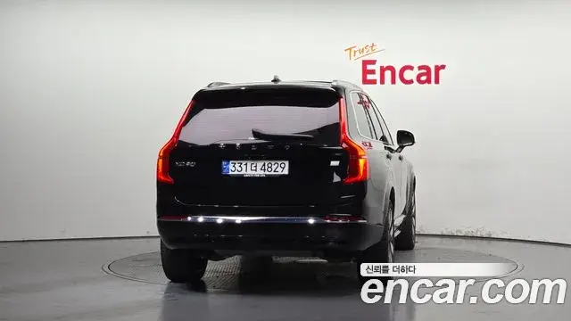 Volvo XC90 2024 — Photo 13/36
