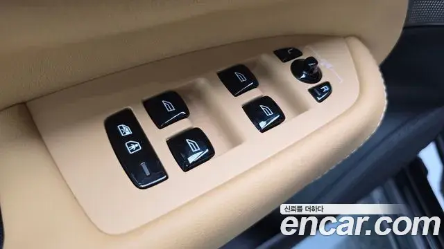 Volvo XC90 2024 — Photo 14/36