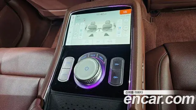 Genesis G90 2022 — Photo 11/30