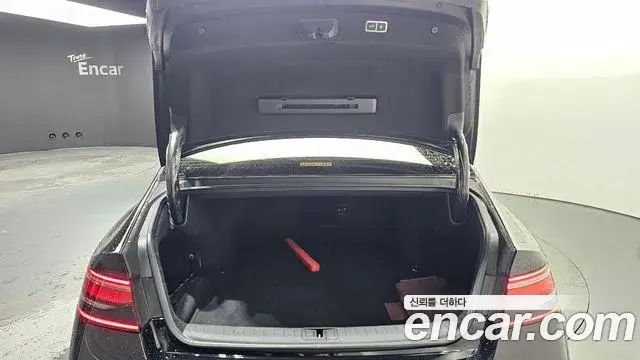 Genesis G90 2022 — Photo 21/30