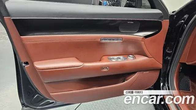 Genesis G90 2022 — Photo 22/30